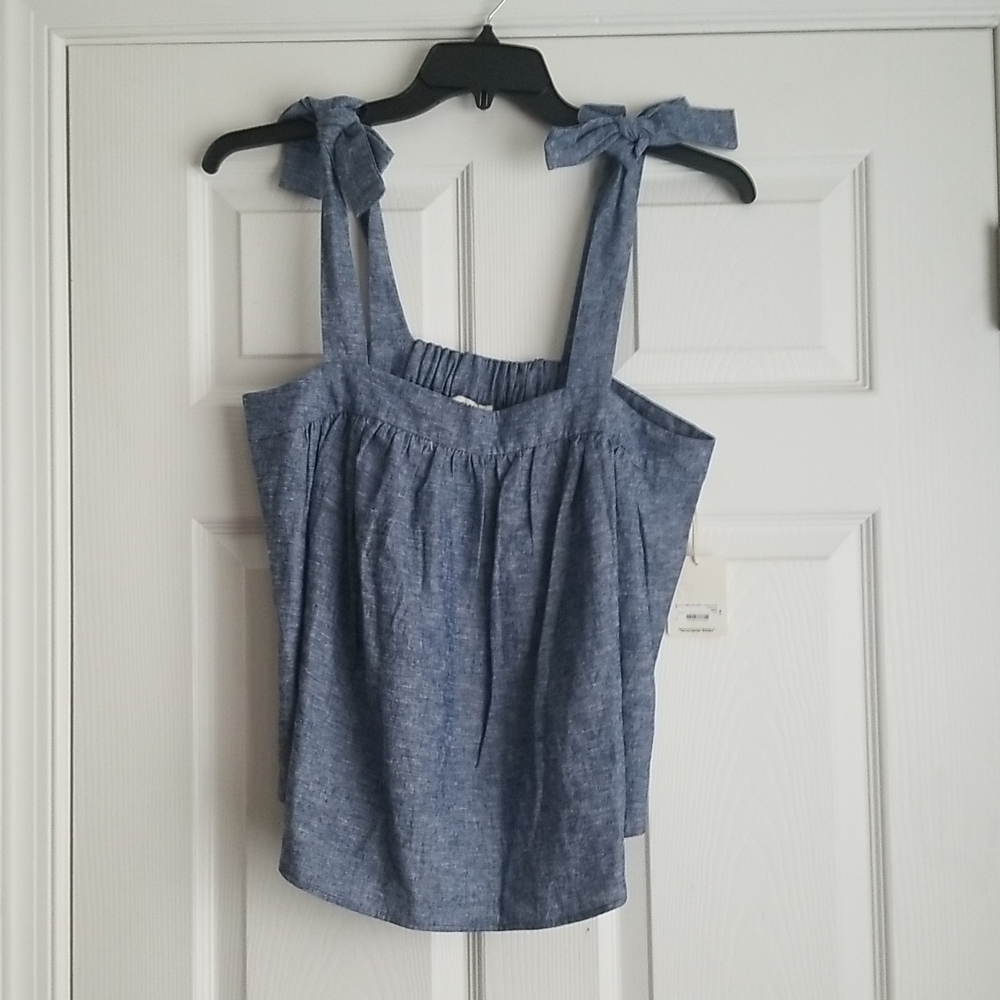 NWT Ana Bow Tank